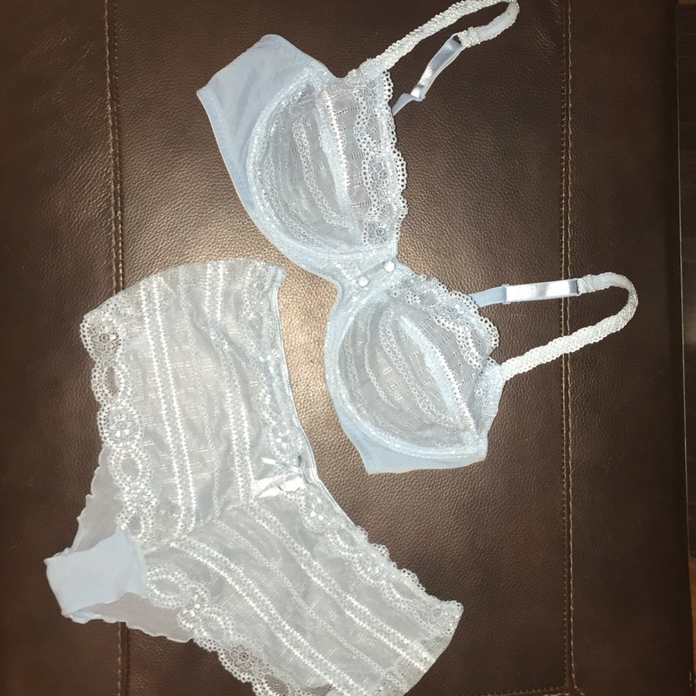 Victoria’s Secret Baby Blue Lace Bra & Panty -NWOT